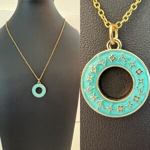 LV Elegant Gold and Turquoise Donut Pendant Necklace